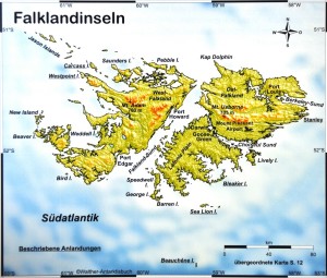 Die Falkland-Inseln mit Carcass und Saunders Islands nördlich von West Falkland