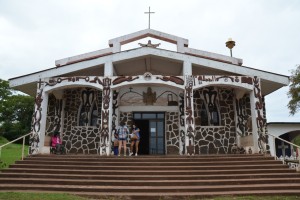 Mit Vogelmann-Symbolen verzierte Kirche in Hanga Roa