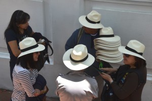 Erfolgreicher Panama-Hut-Verkäufer in Cuenca. Panama-Hüte kommen übrigens nicht aus Panama, sondern aus dem südlichen Ecuador