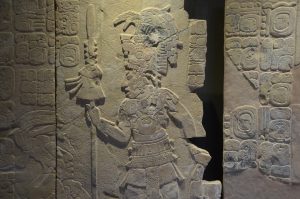 Relieftafel im Museum von Palenque