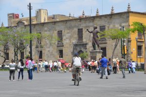 Hidalgo-Denkmal auf der Plaza de la Liberación in Guadalajara