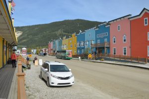 Neuer Straßenzug in Dawson City, der sich erstaunlich gut ins Gesamtbild einfügt
