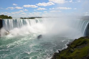 Die Horseshoe Falls sind der eindruckvollste Teil der Niagara-Fälle.